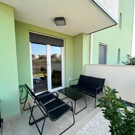 Apartment Sweet Dreams Split