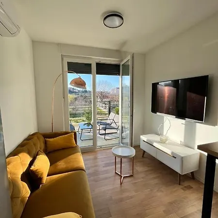 Sweet Dreams Apartment Split