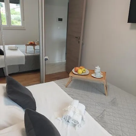 Apartment Sweet Dreams *